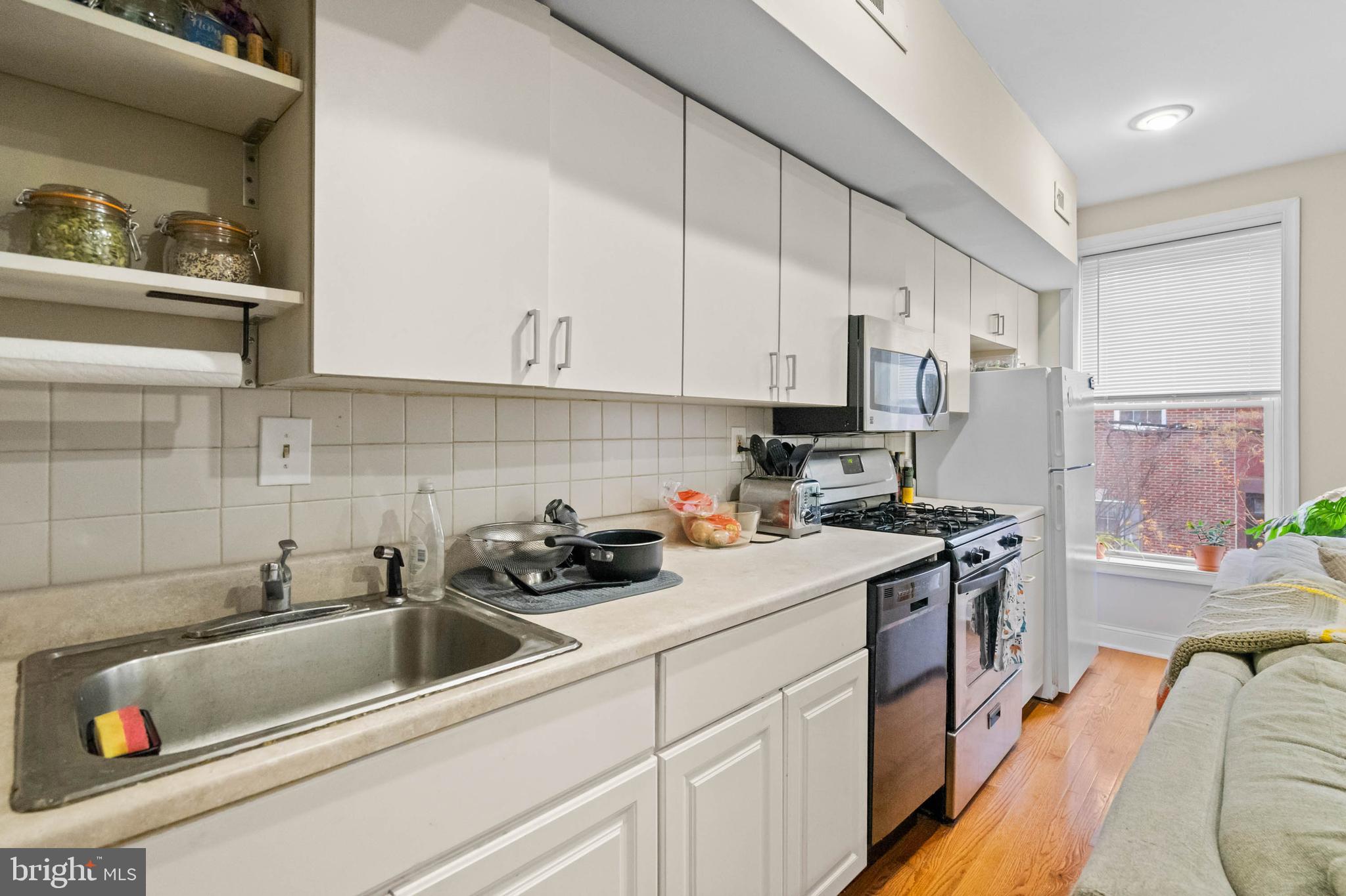 GRADUATE HOSPITAL - Residential Income