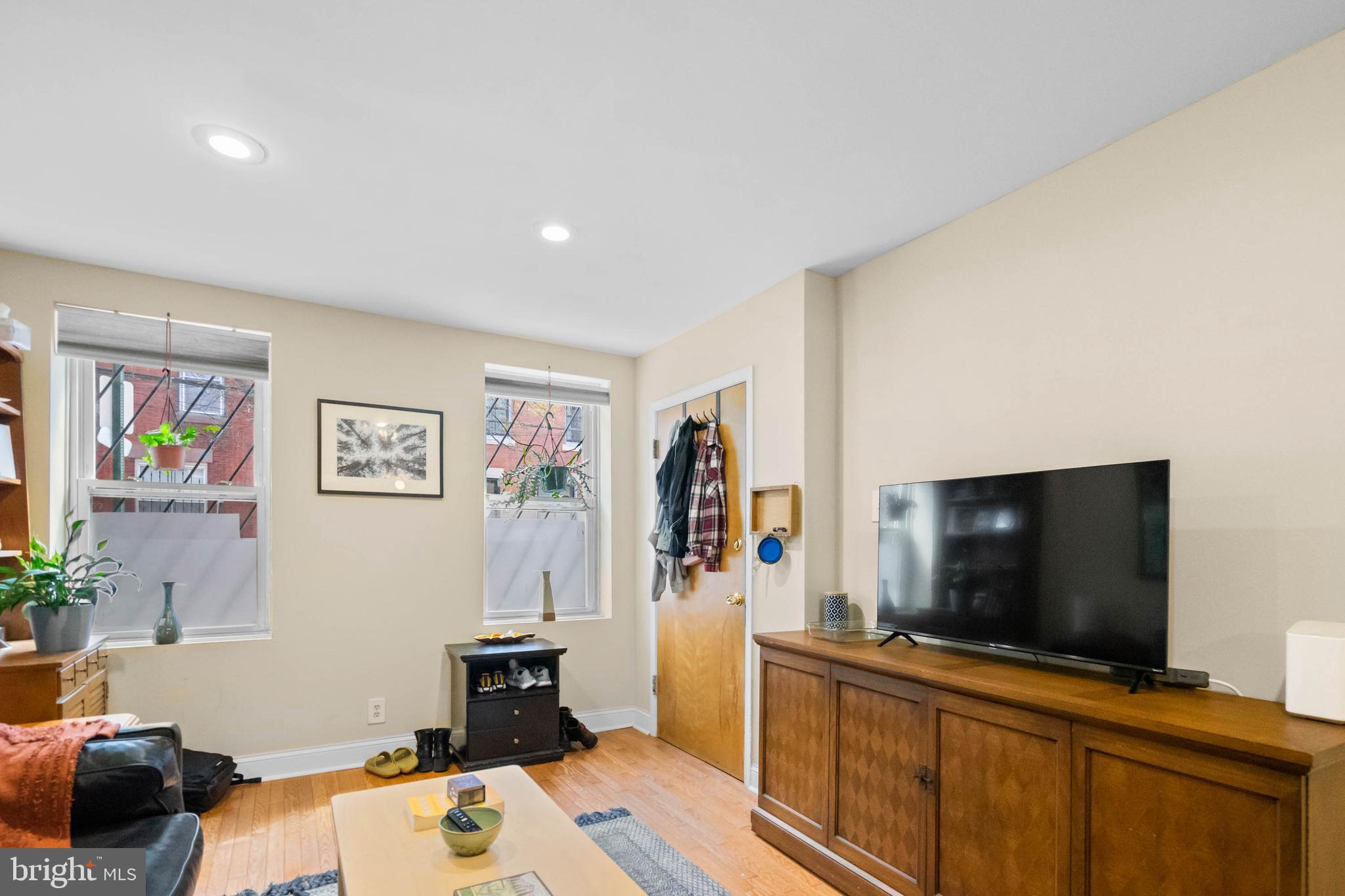 GRADUATE HOSPITAL - Residential Income