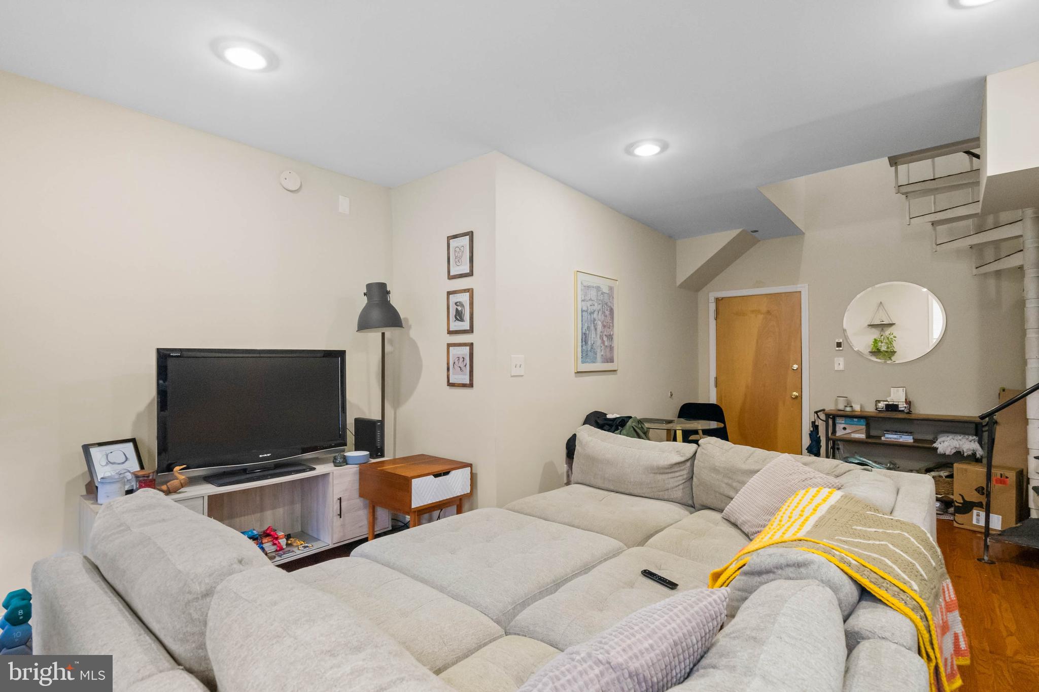 GRADUATE HOSPITAL - Residential Income