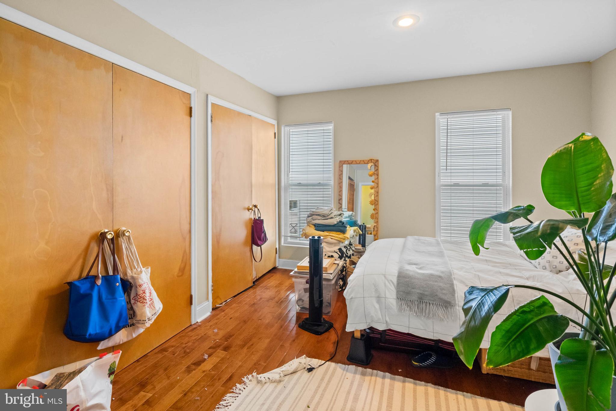 GRADUATE HOSPITAL - Residential Income