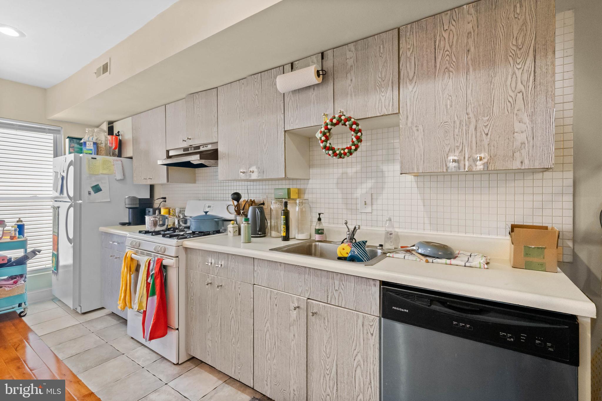 GRADUATE HOSPITAL - Residential Income