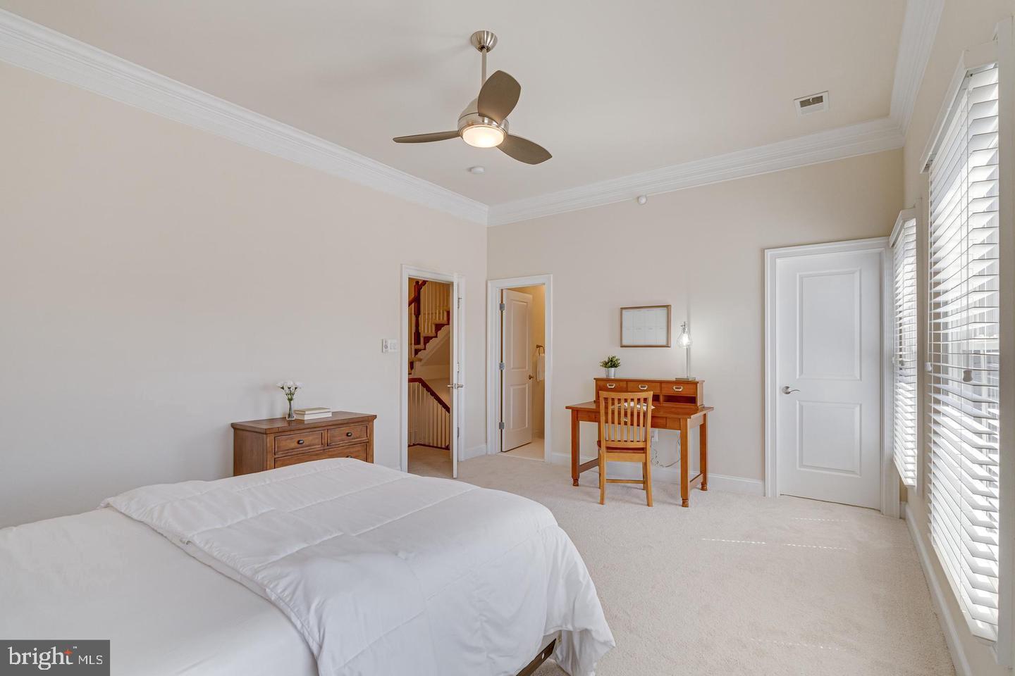 MCLEAN COVE - Residential Lease