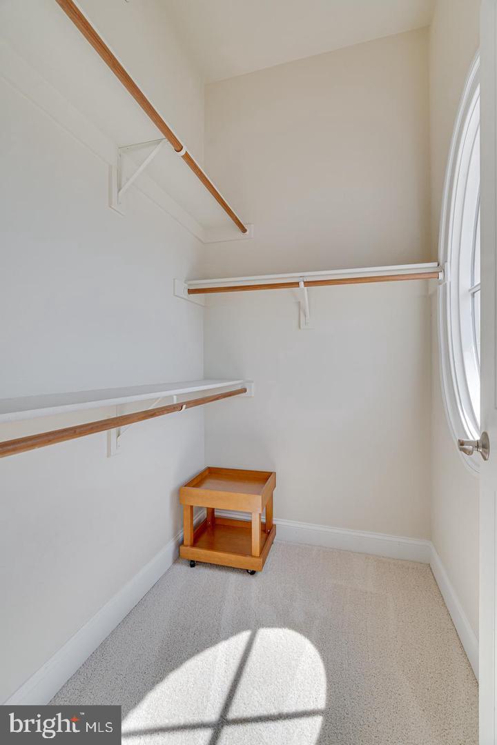 MCLEAN COVE - Residential Lease