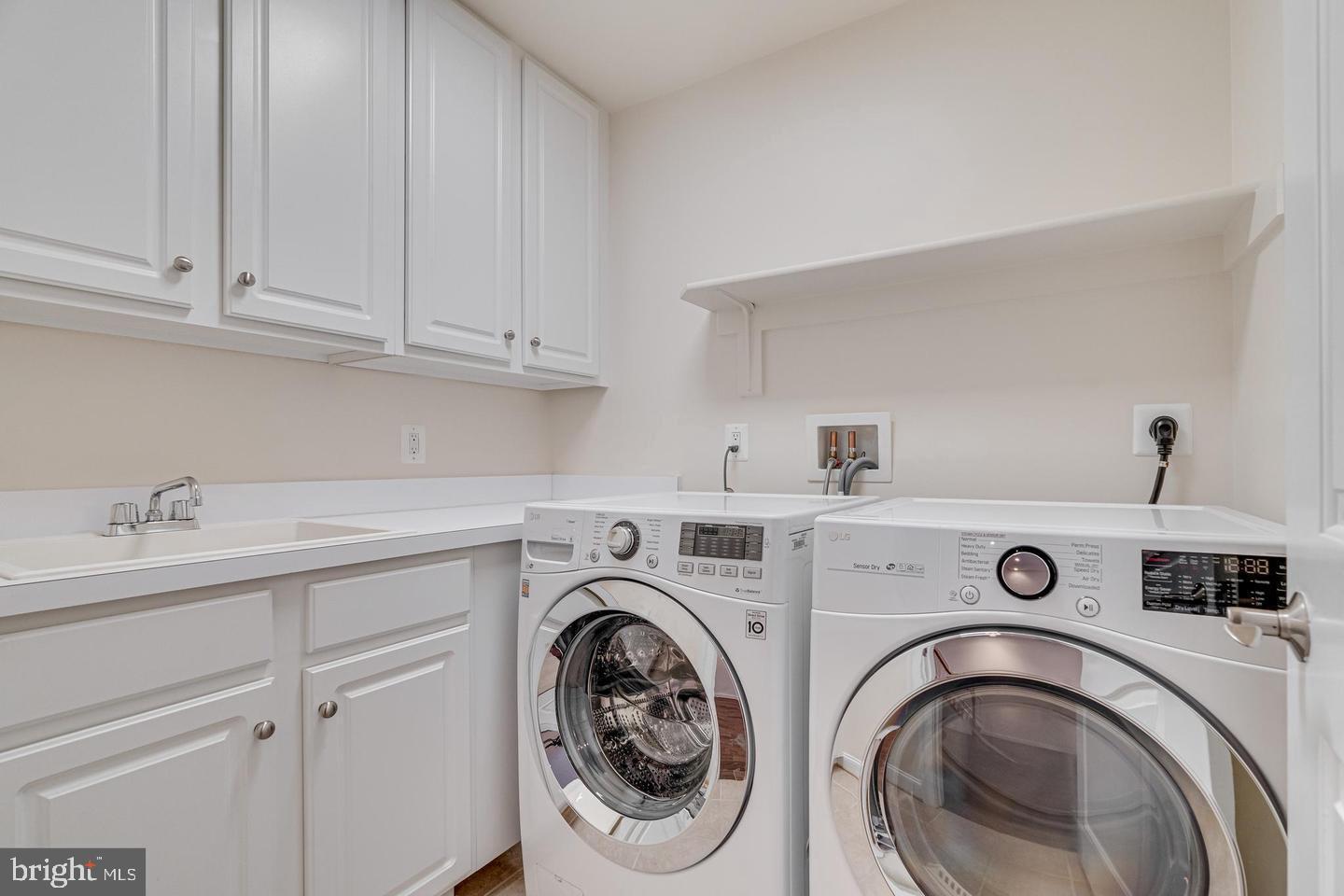 MCLEAN COVE - Residential Lease