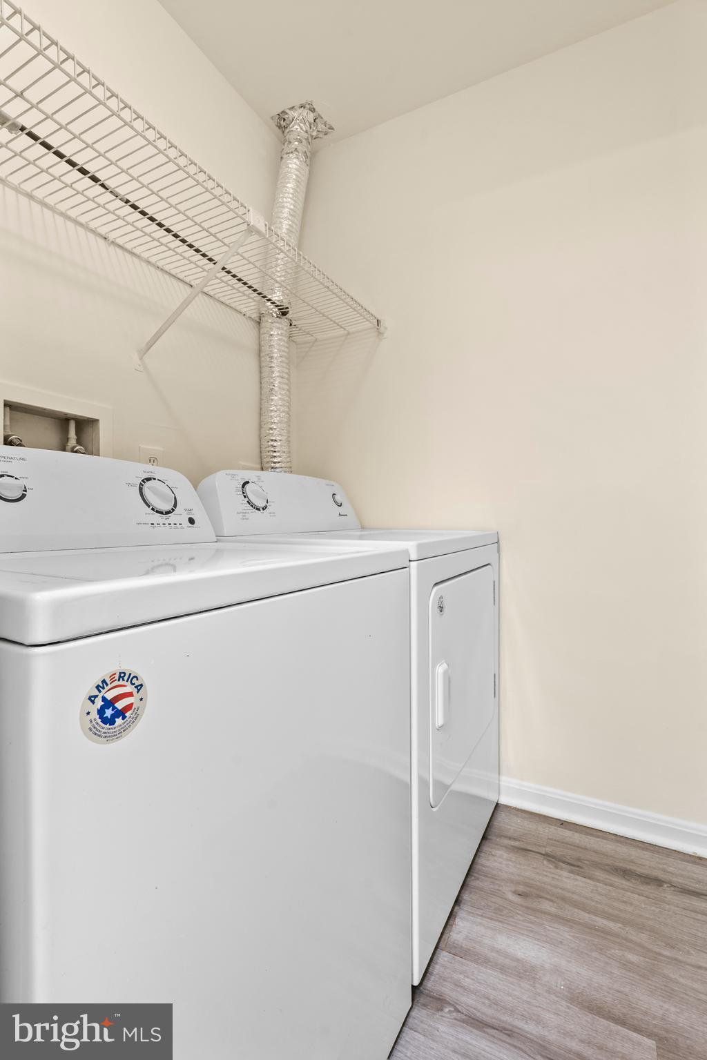 FLOWER HILL - Residential