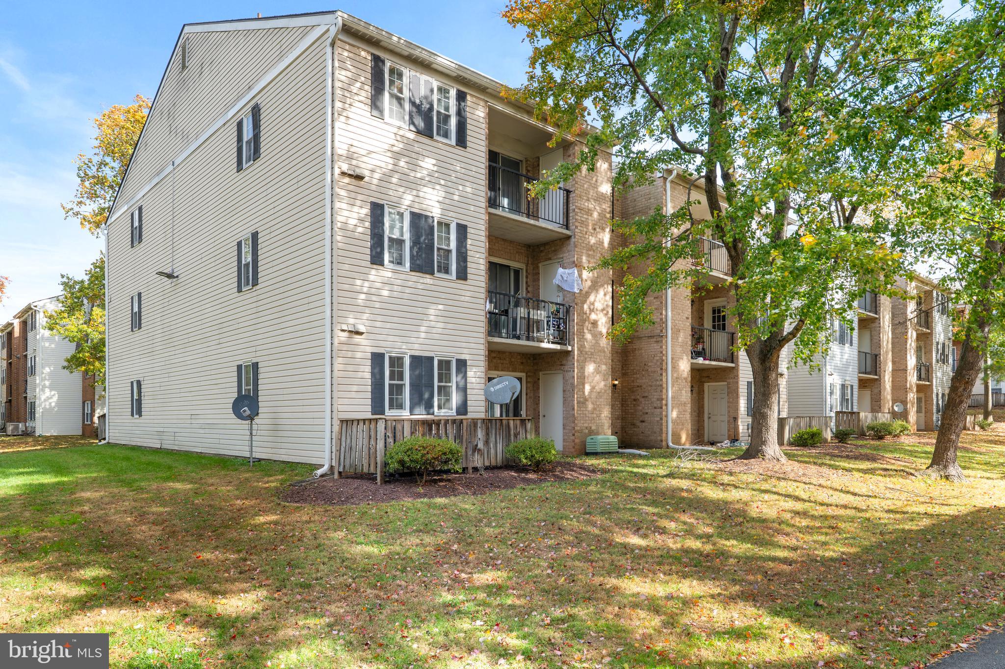 FLOWER HILL - Residential