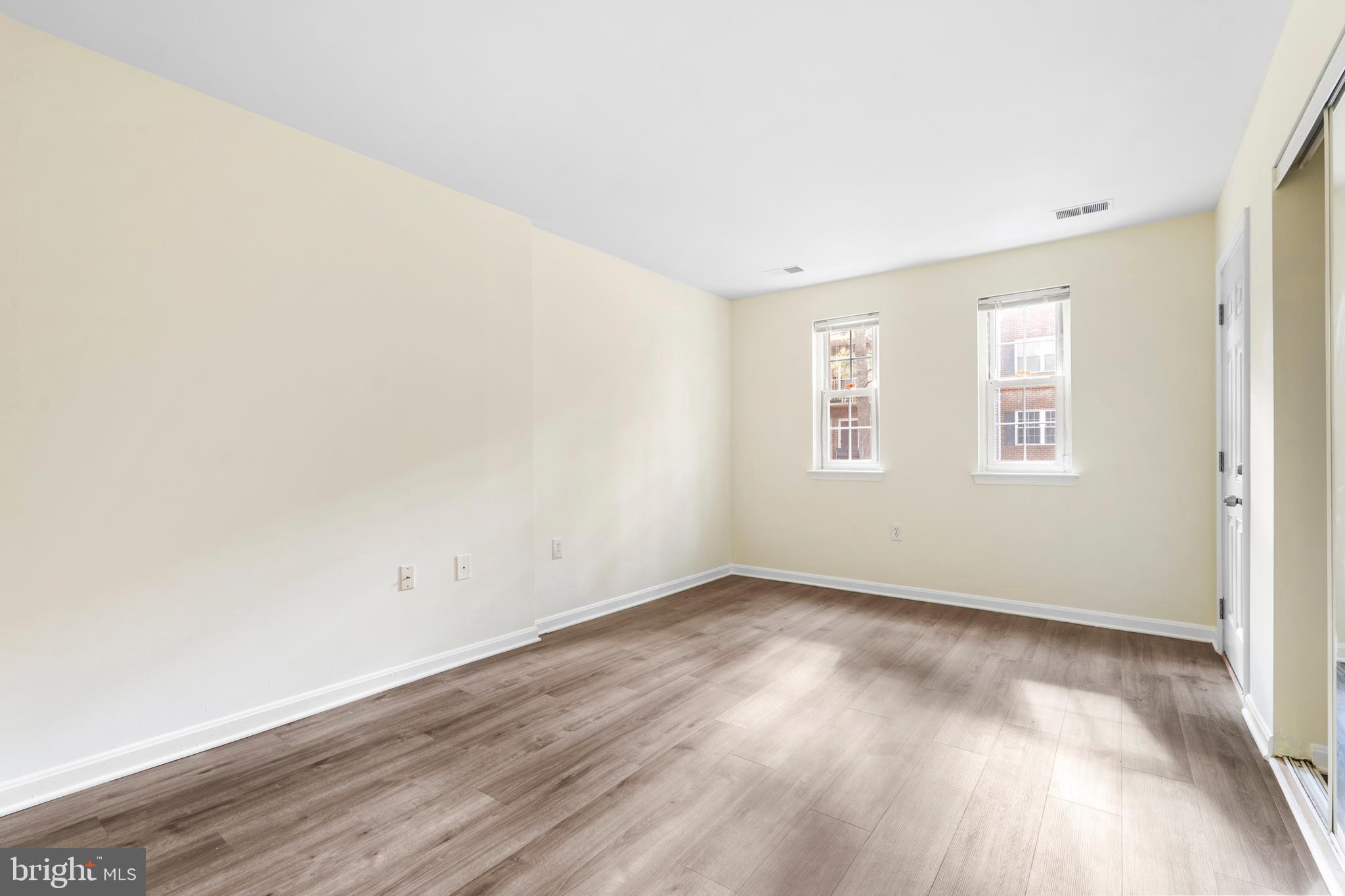 FLOWER HILL - Residential