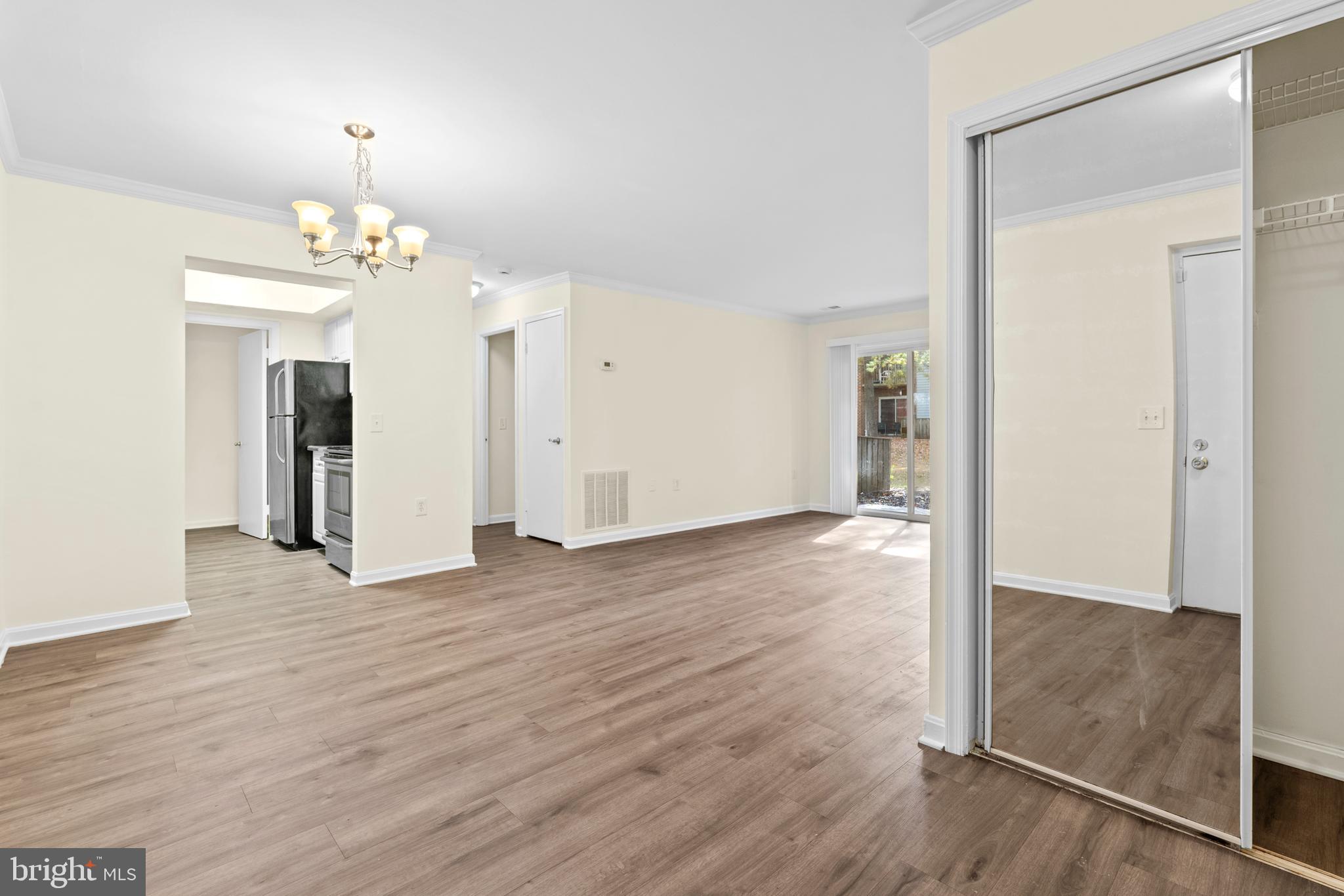 FLOWER HILL - Residential