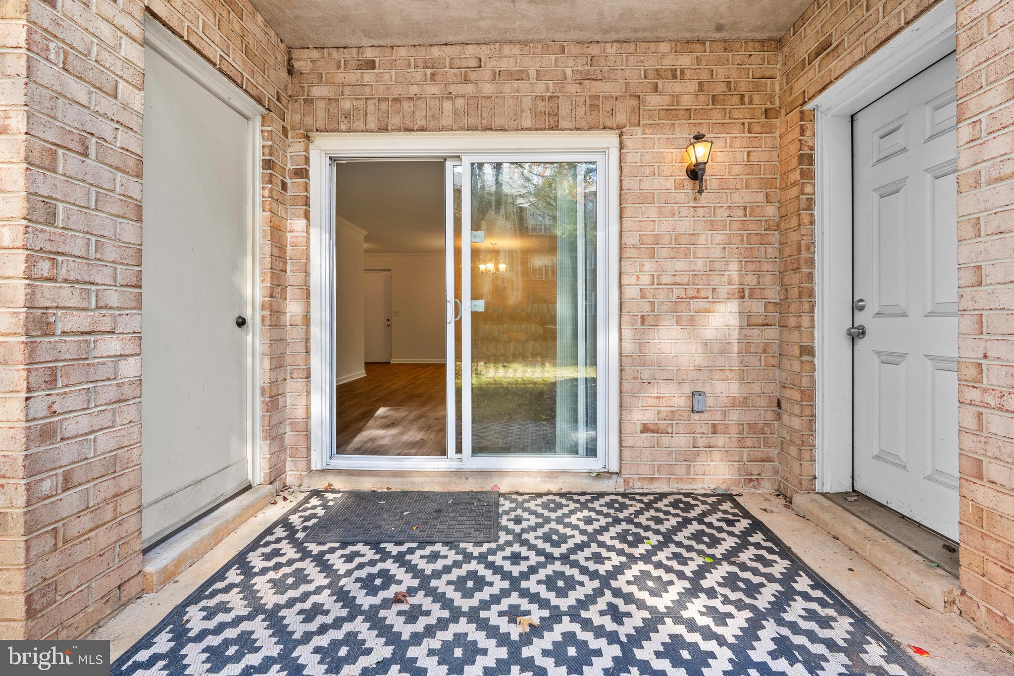 FLOWER HILL - Residential