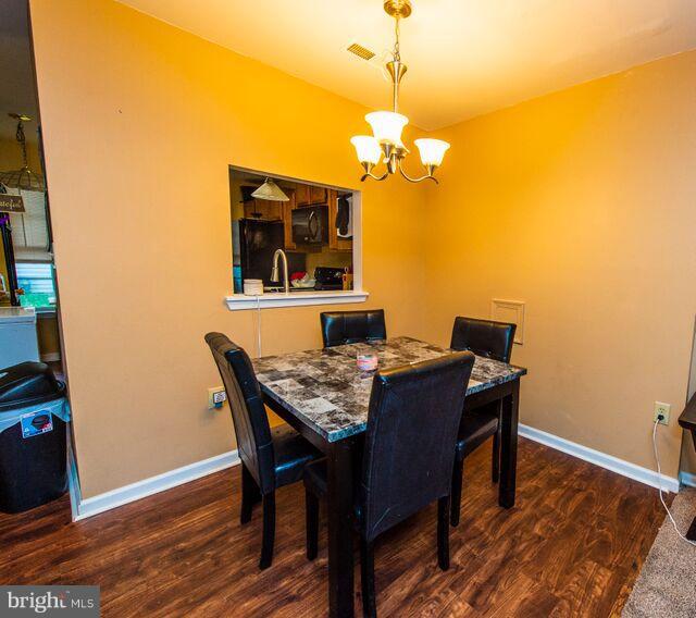 VILLAGES OF SALEM STATION - Residential