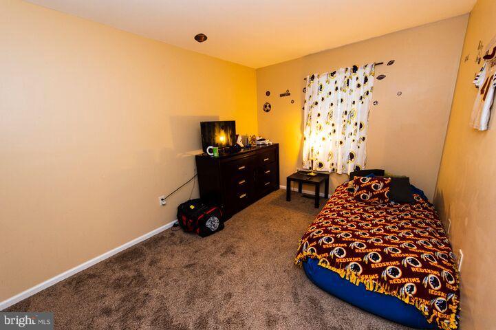 VILLAGES OF SALEM STATION - Residential