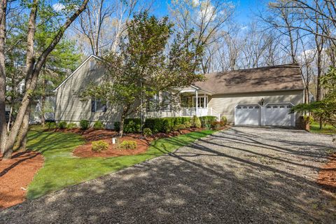 Photo of 2 Strafford Court, MEDFORD, NJ 08055 (MLS # NJBL2110564)