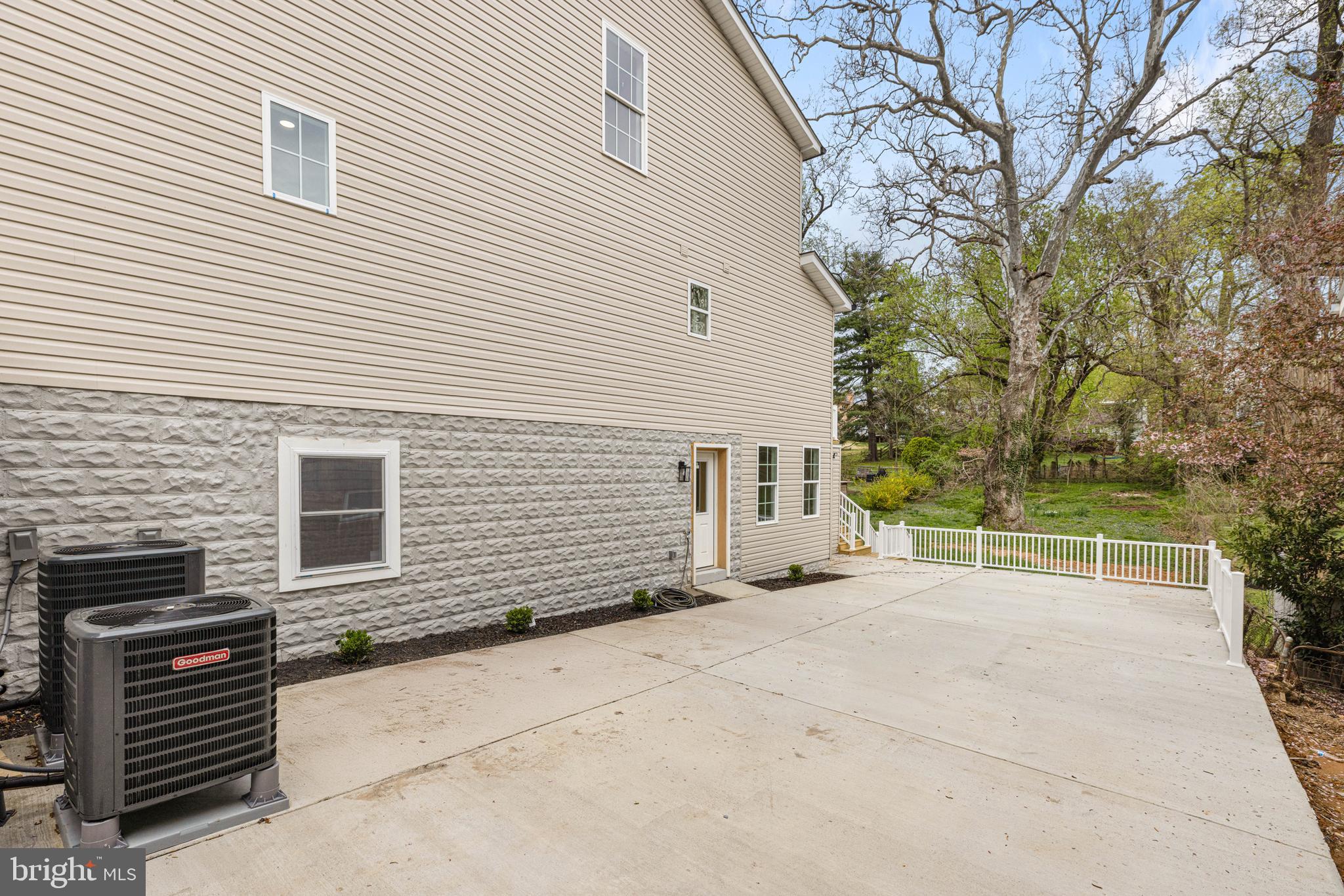 SILVER SPRING - Residential