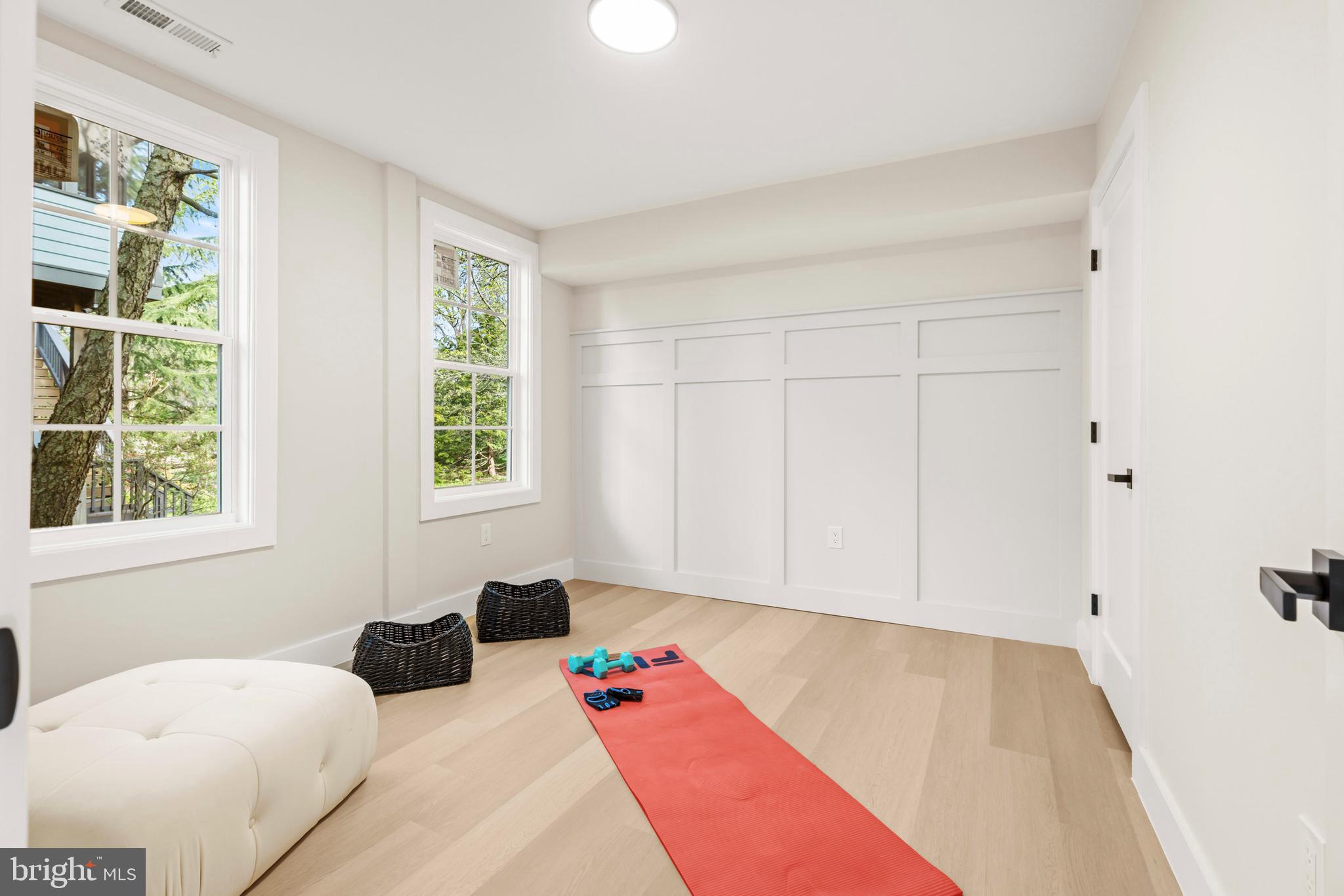 SILVER SPRING - Residential