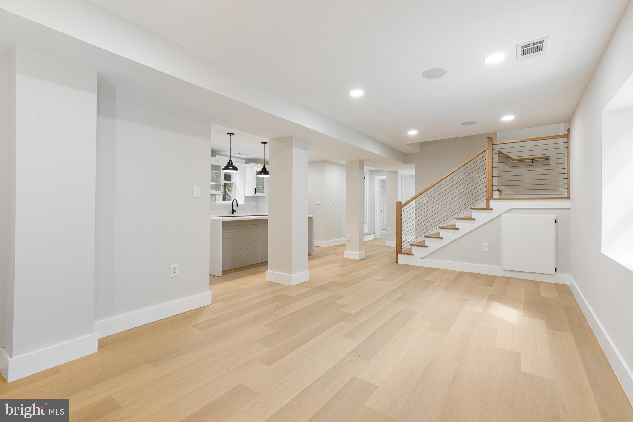 SILVER SPRING - Residential