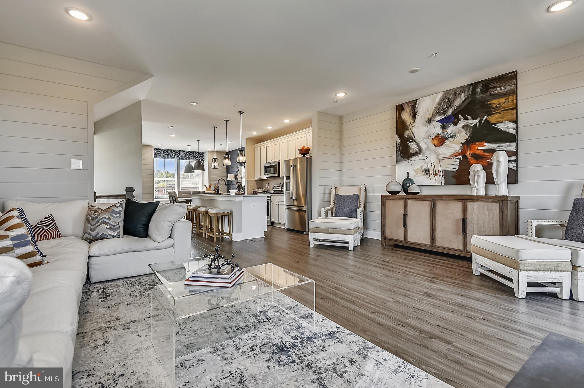 MANNING SQUARE TOWNS - Residential