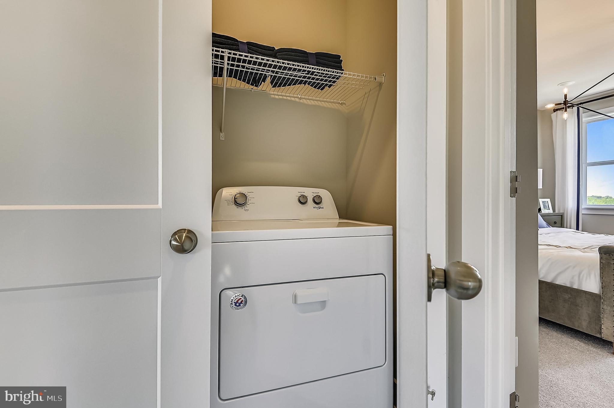 MANNING SQUARE TOWNS - Residential