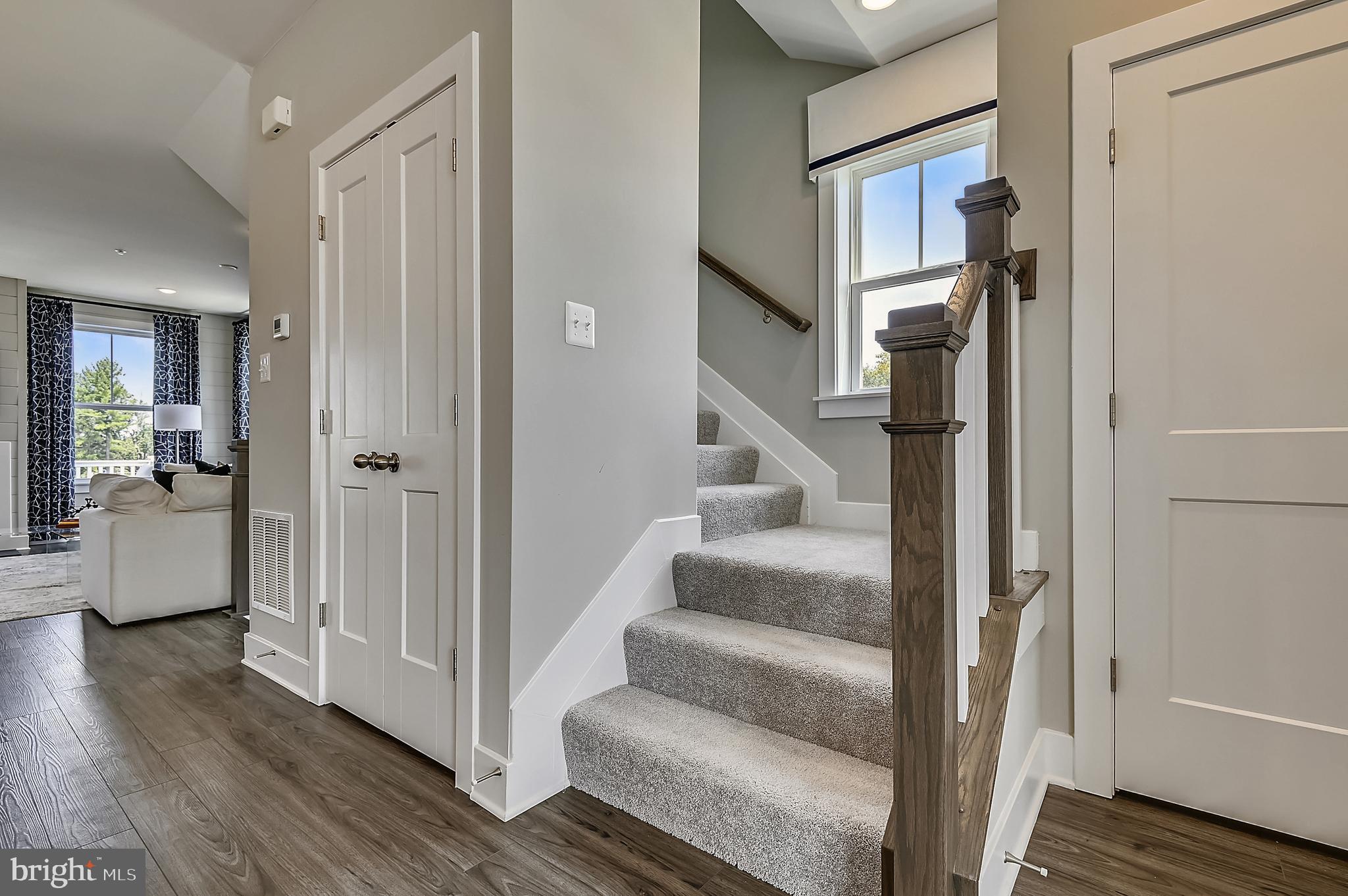 MANNING SQUARE TOWNS - Residential