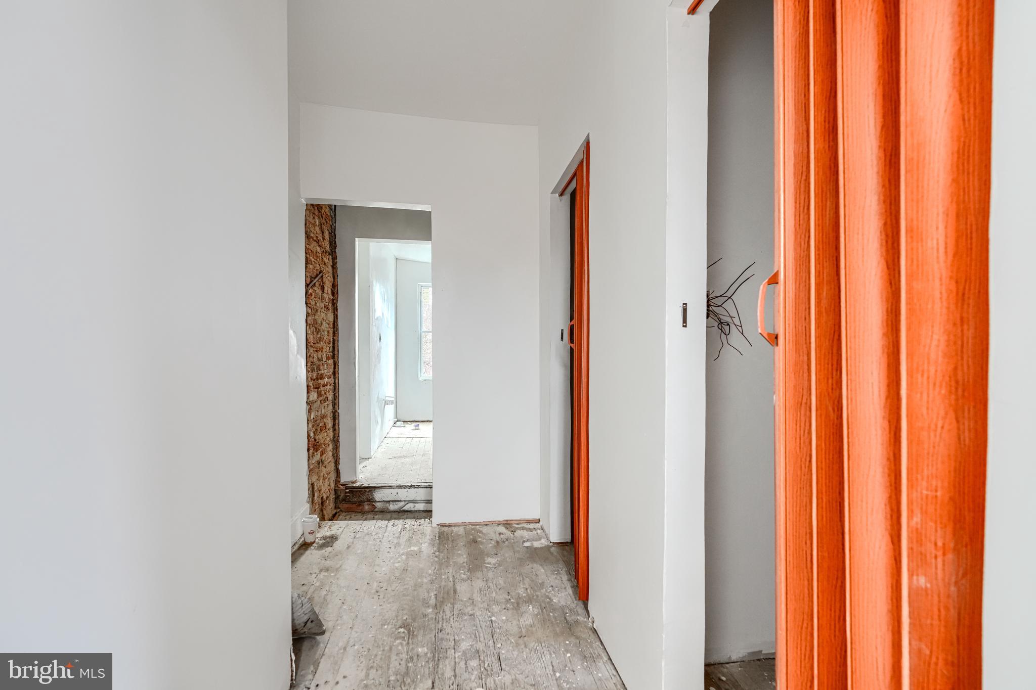 JOHNSTON SQUARE - Residential