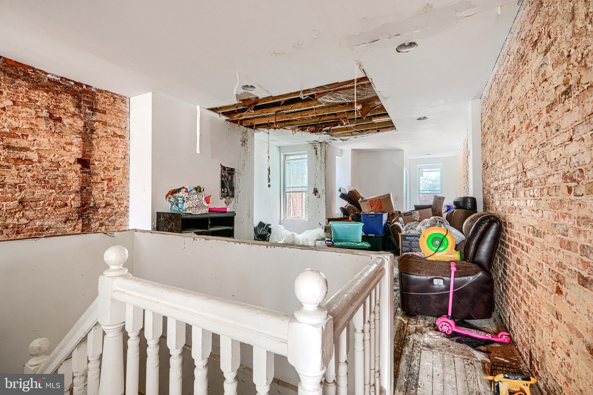 JOHNSTON SQUARE - Residential