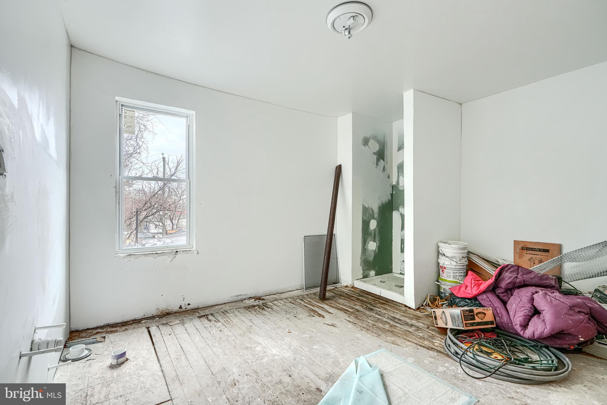 JOHNSTON SQUARE - Residential