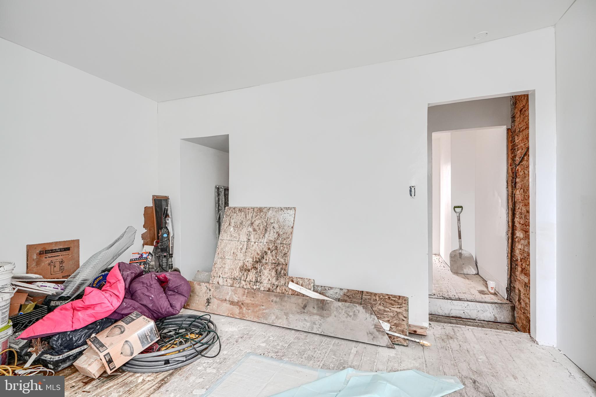 JOHNSTON SQUARE - Residential