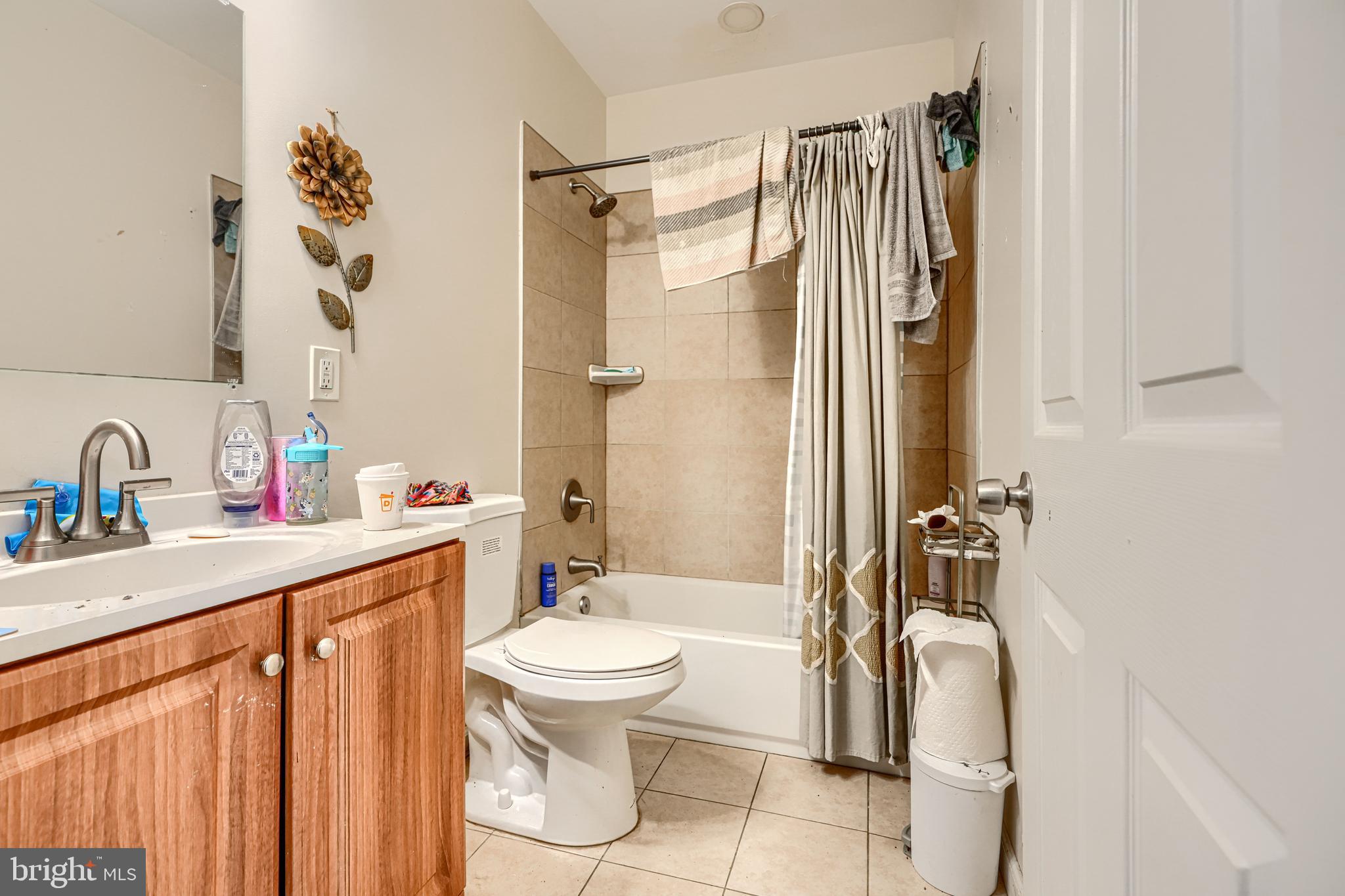 JOHNSTON SQUARE - Residential