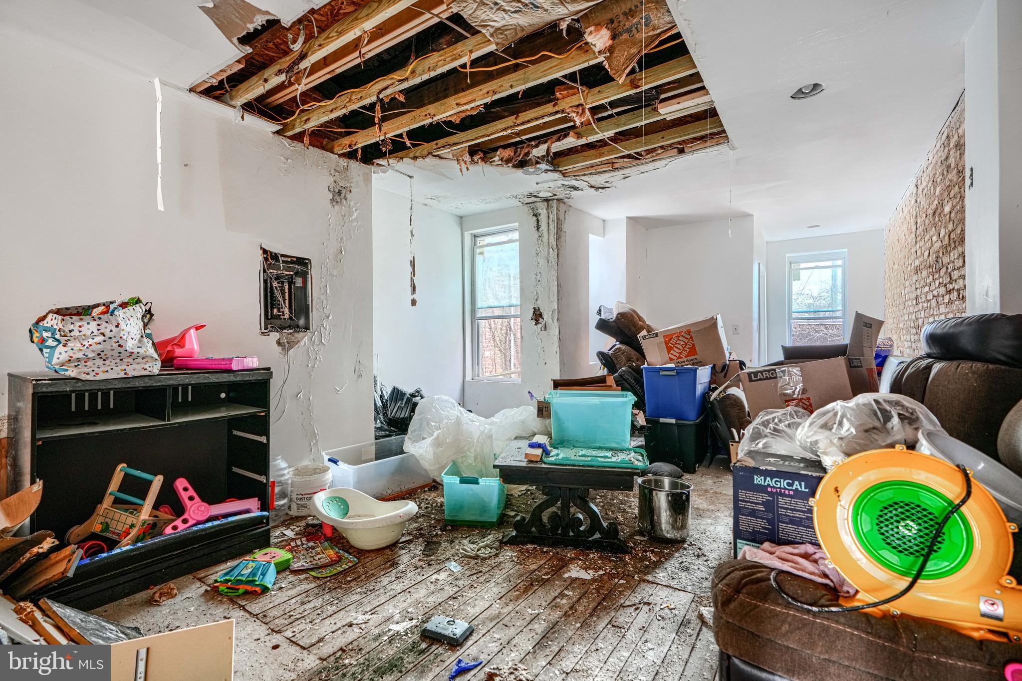 JOHNSTON SQUARE - Residential