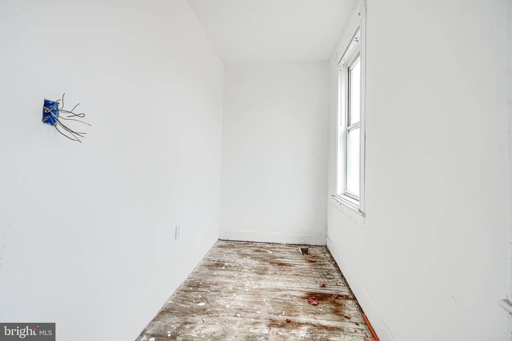 JOHNSTON SQUARE - Residential