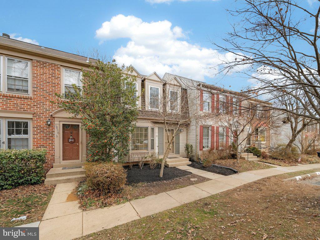 COLONY PARK - Residential