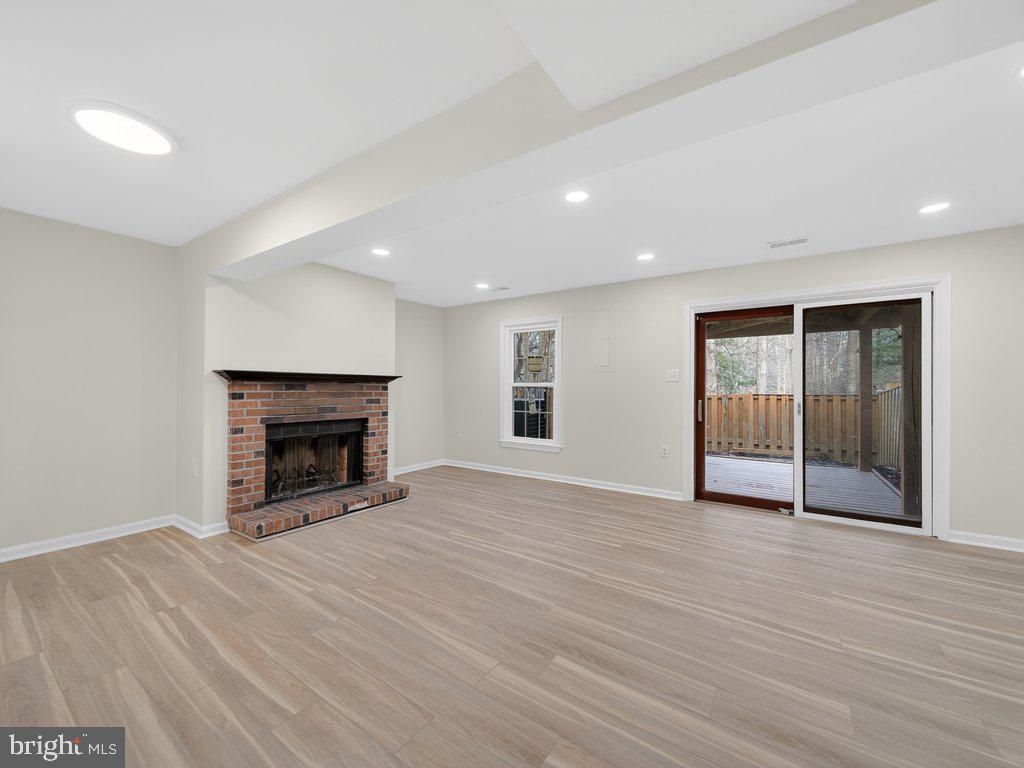 COLONY PARK - Residential