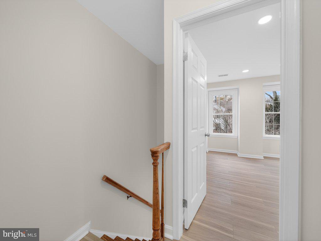 COLONY PARK - Residential