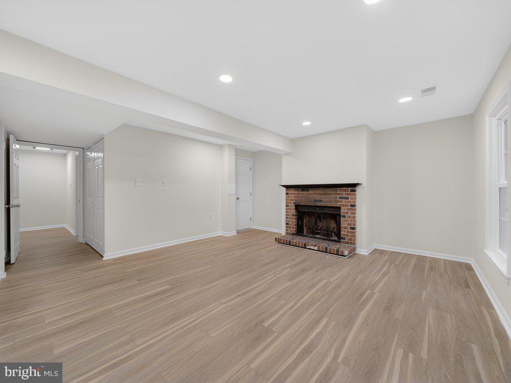 COLONY PARK - Residential