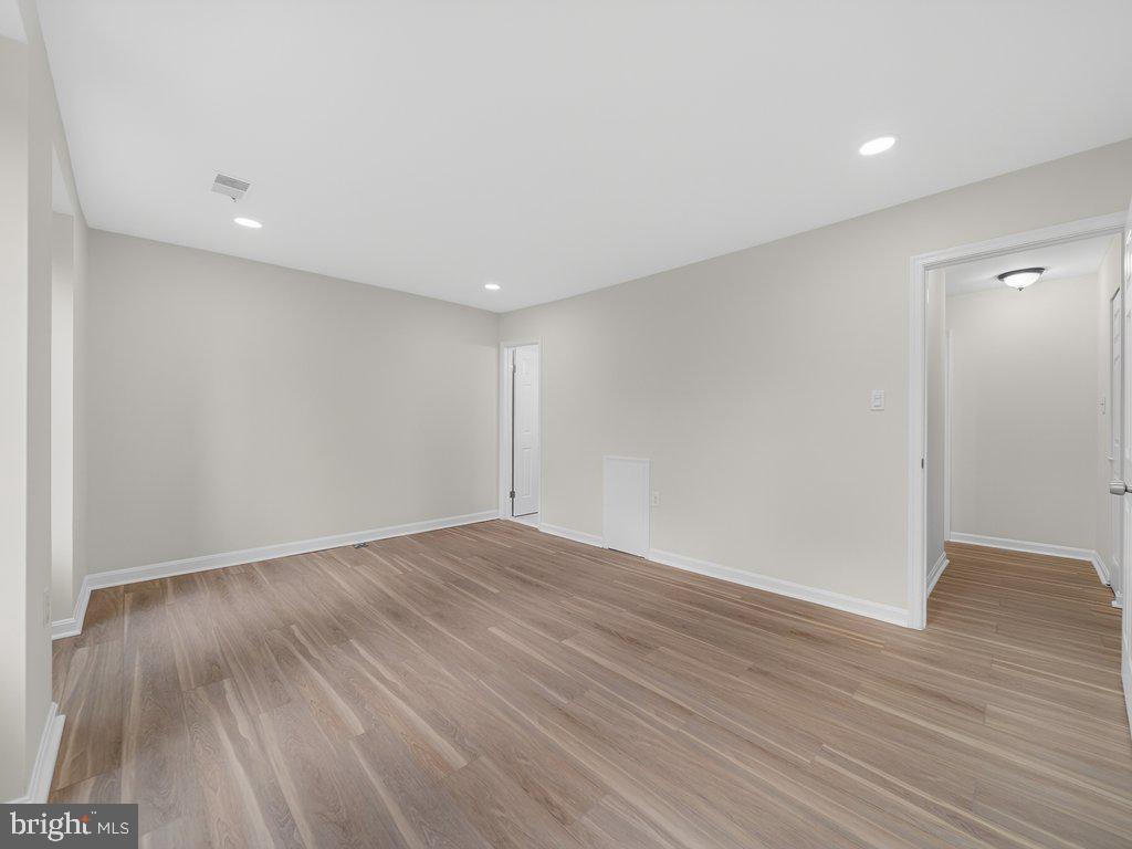 COLONY PARK - Residential