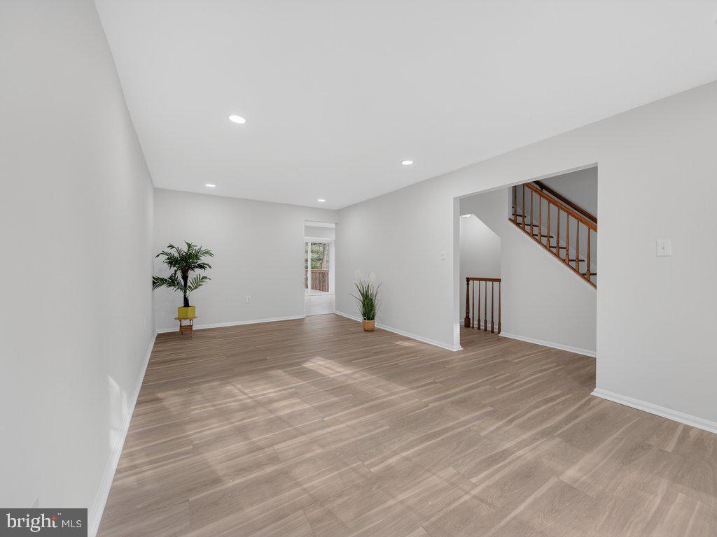 COLONY PARK - Residential