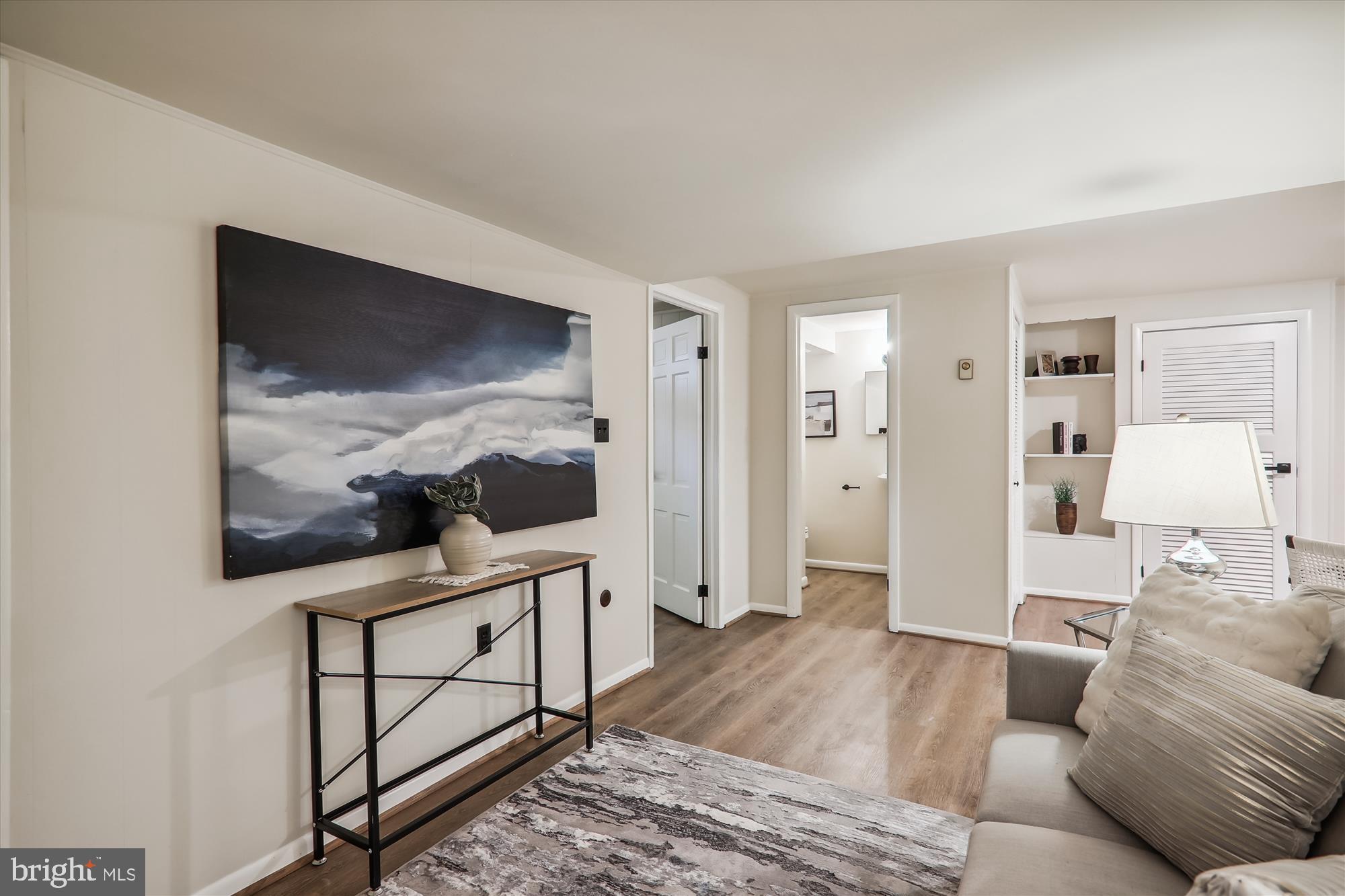 HOLLYWOOD - Residential