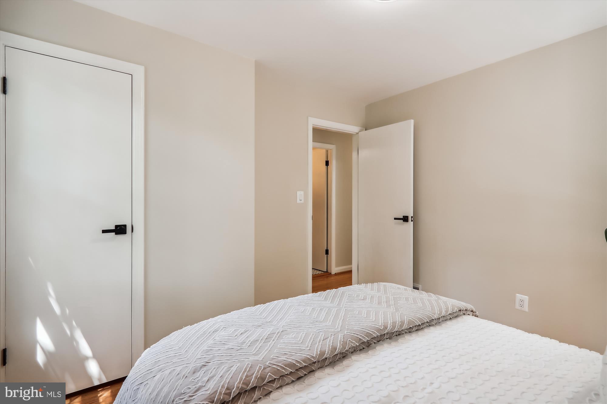 HOLLYWOOD - Residential