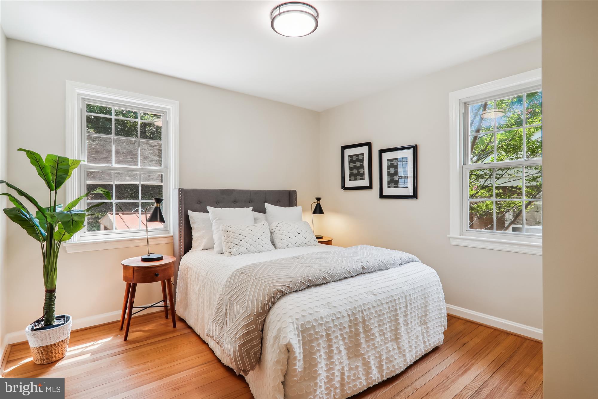 HOLLYWOOD - Residential