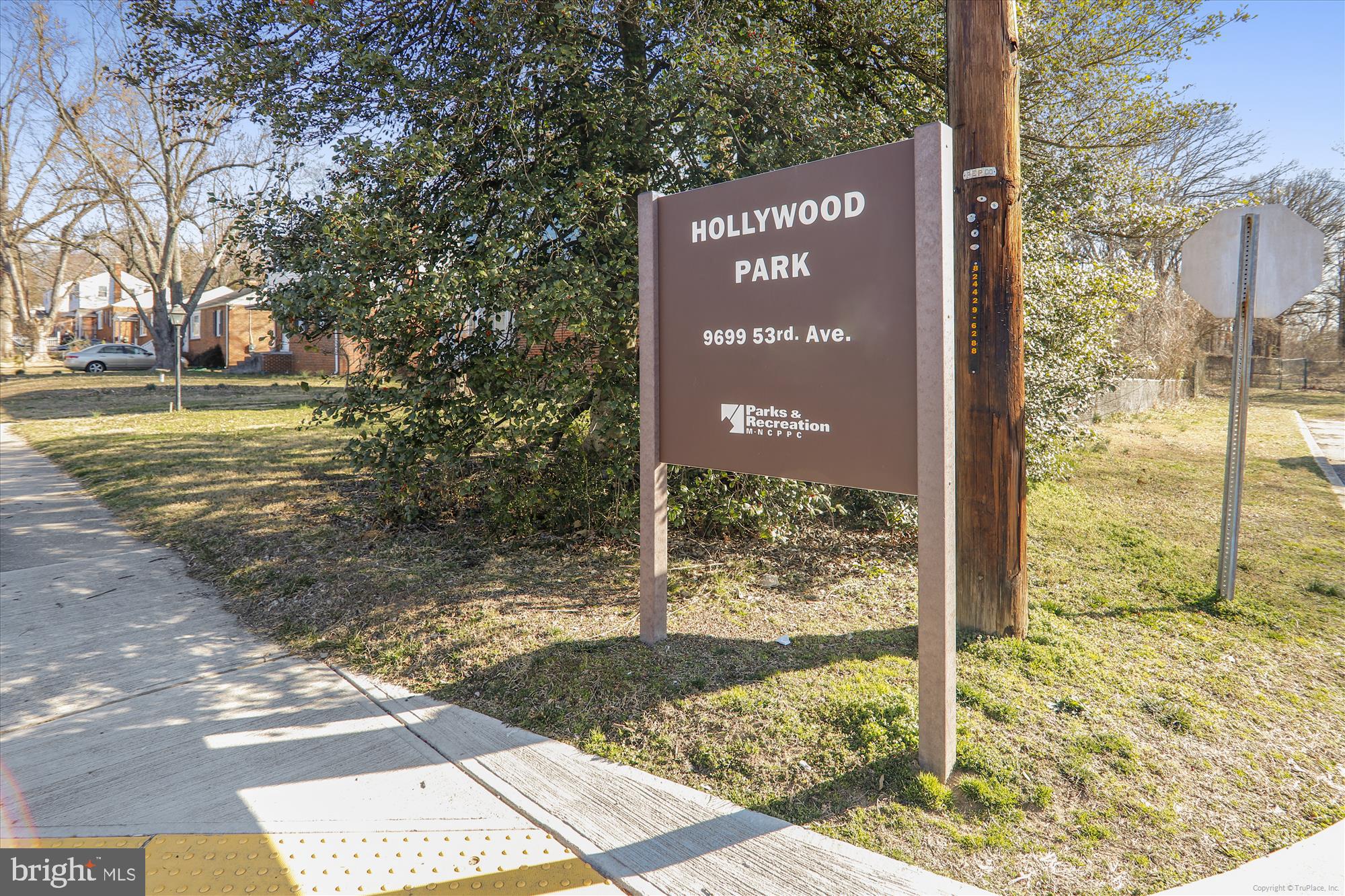 HOLLYWOOD - Residential