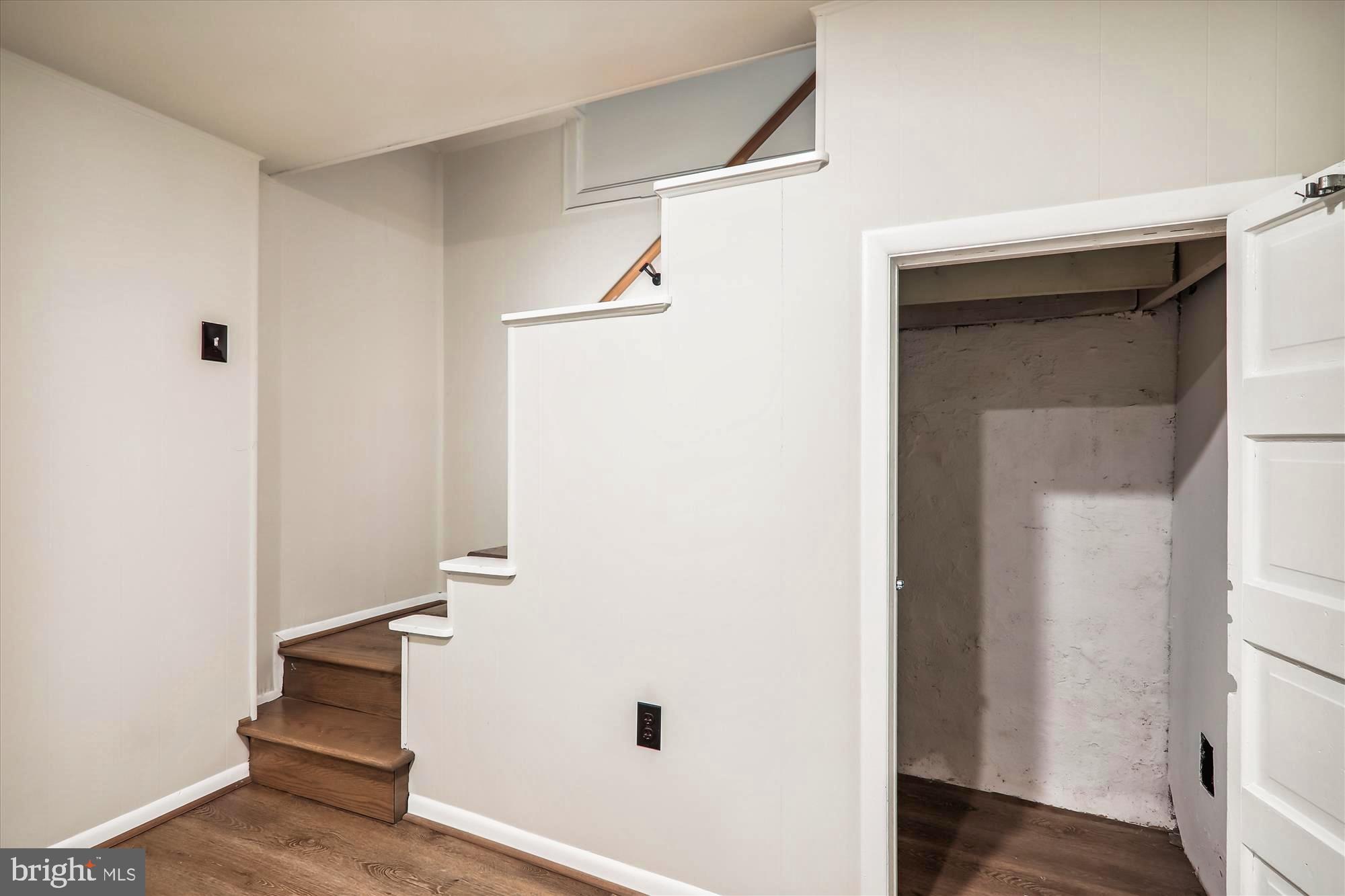 HOLLYWOOD - Residential