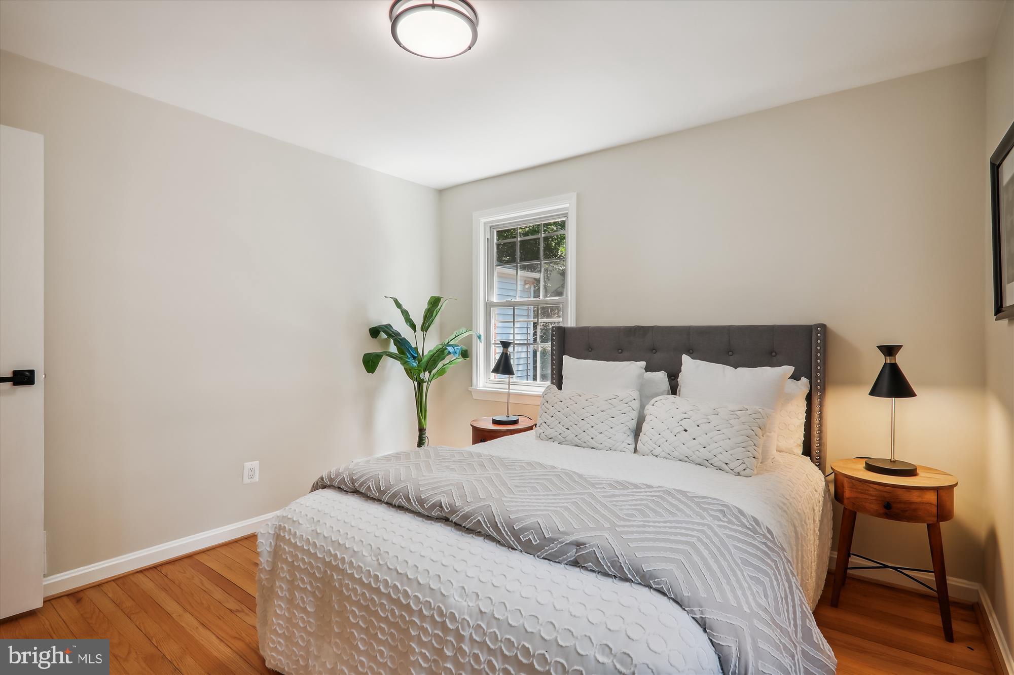 HOLLYWOOD - Residential