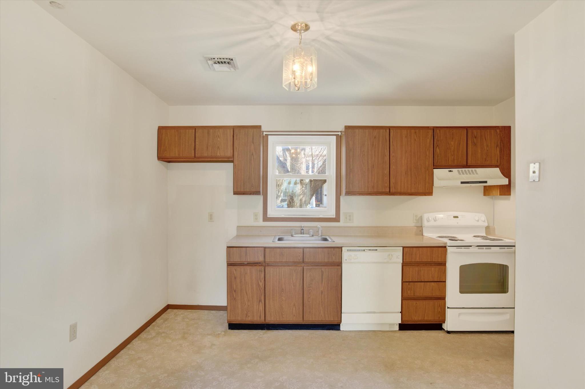 CHESTNUT RIDGE - Residential