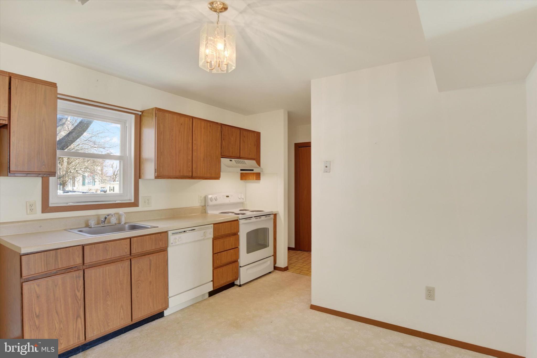 CHESTNUT RIDGE - Residential