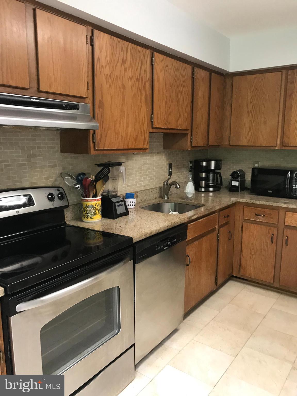 ARCOLA - Residential Lease