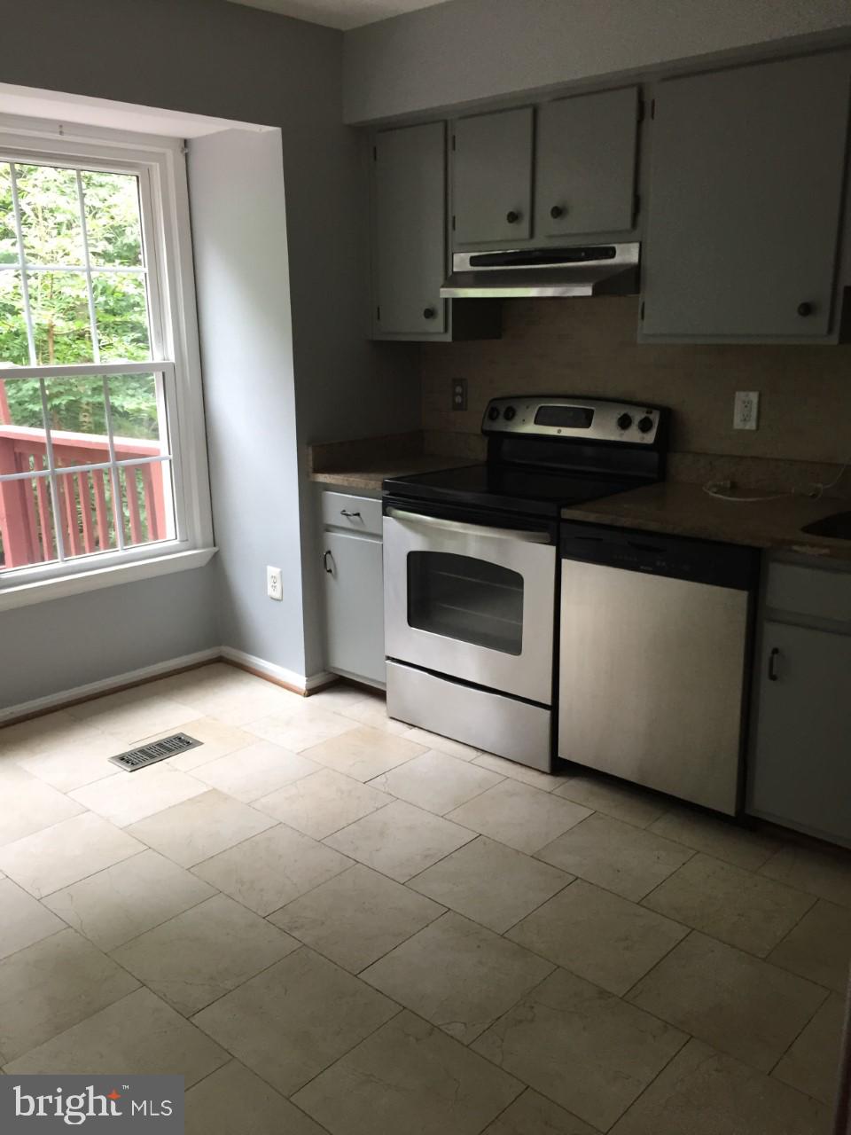 ARCOLA - Residential Lease