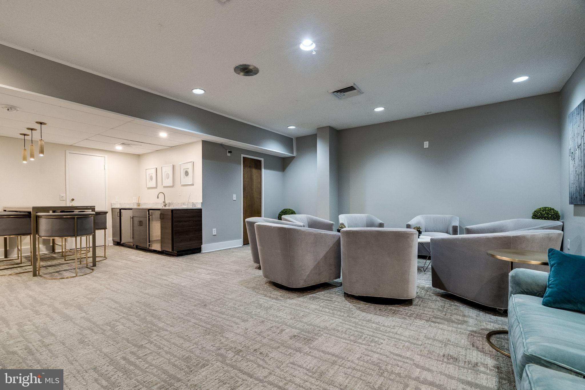 ALEXANDRIA KNOLLS - Residential