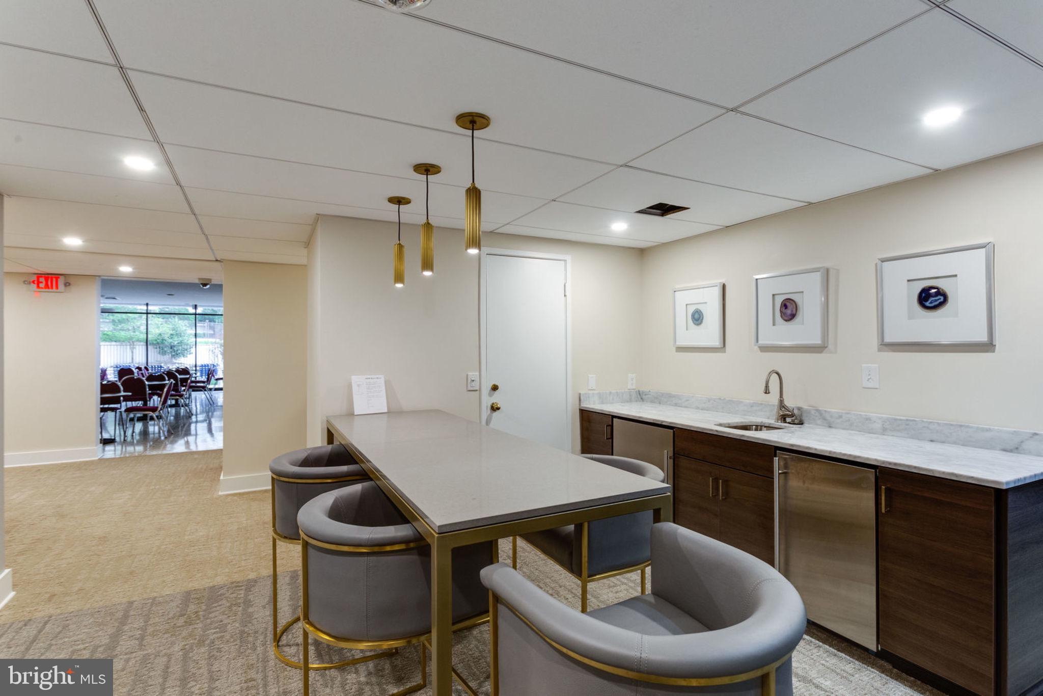 ALEXANDRIA KNOLLS - Residential