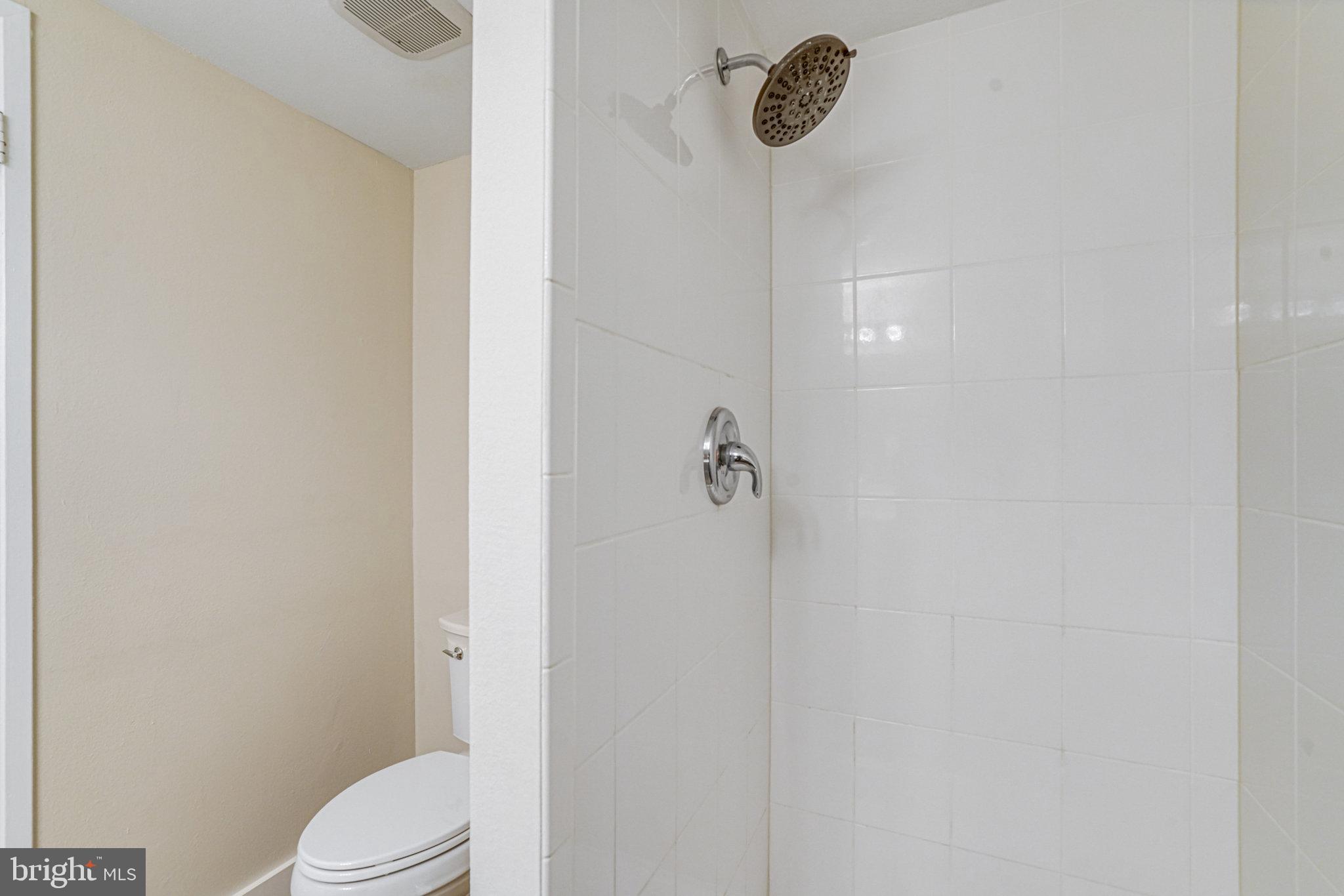 ALEXANDRIA KNOLLS - Residential