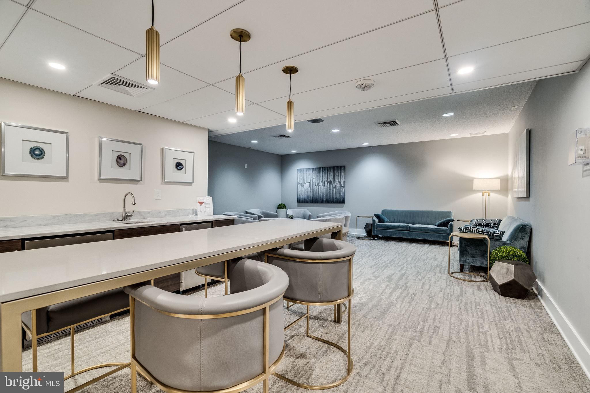 ALEXANDRIA KNOLLS - Residential