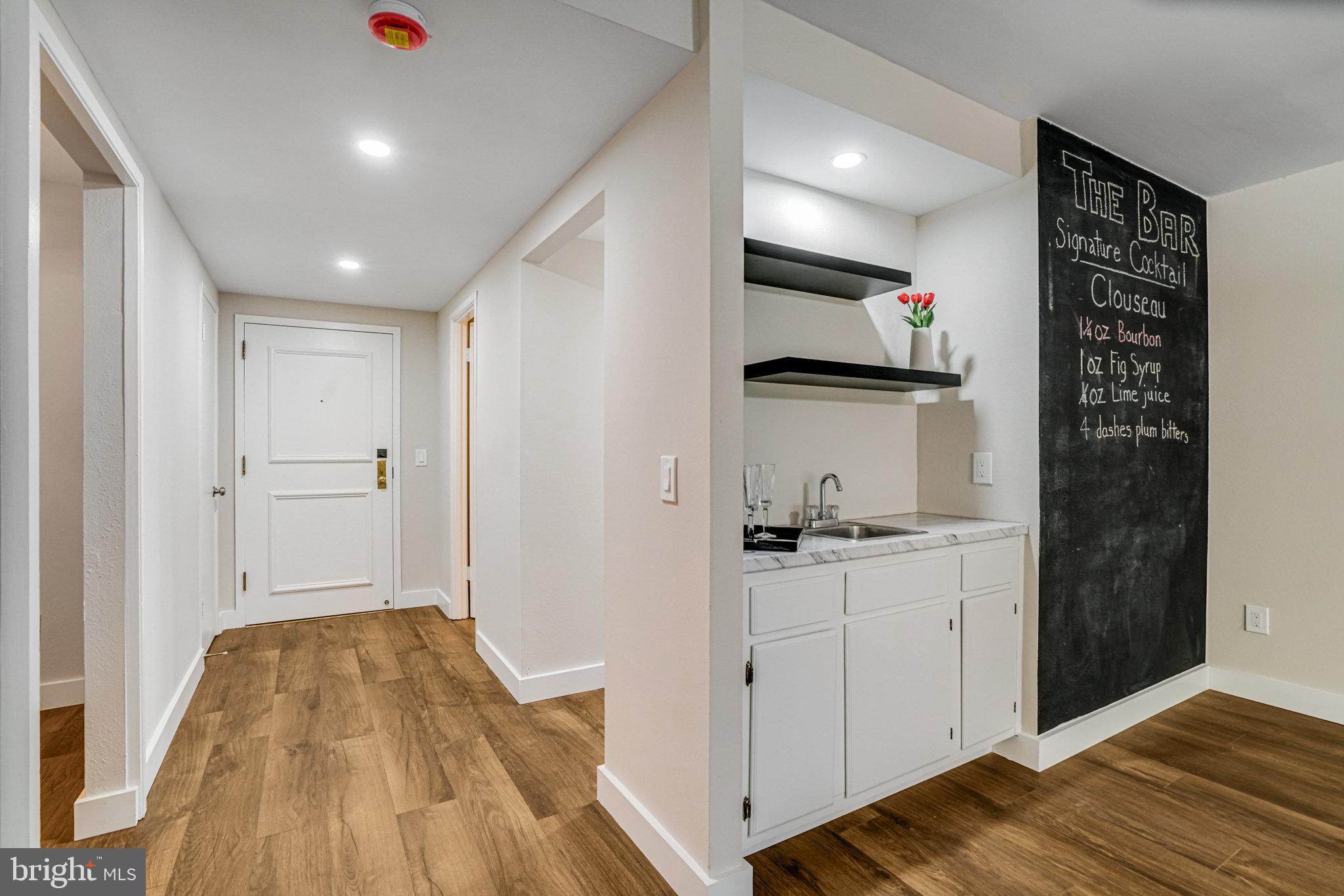 ALEXANDRIA KNOLLS - Residential